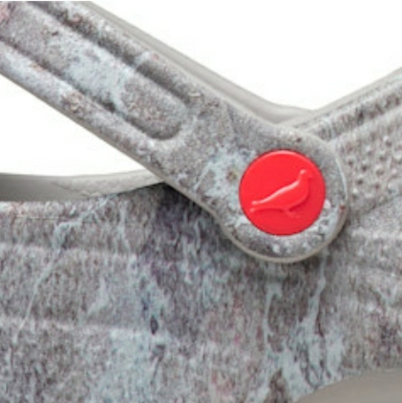 (New) Staple Sidewalk Luxe X Crocs (M12) - Picture 10 of 11